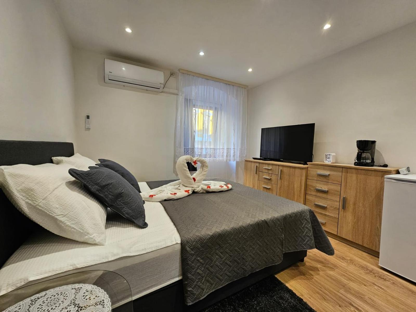 Centar Ri-Room Rijeka Exterior foto